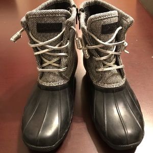 Sperry Girl Duck rain boot.